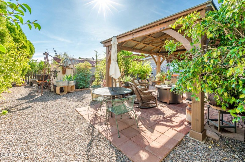 3508 E Beverly Ln - MLS-45