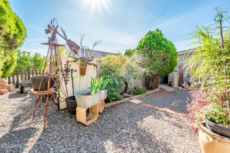 3508 E Beverly Ln - MLS-48