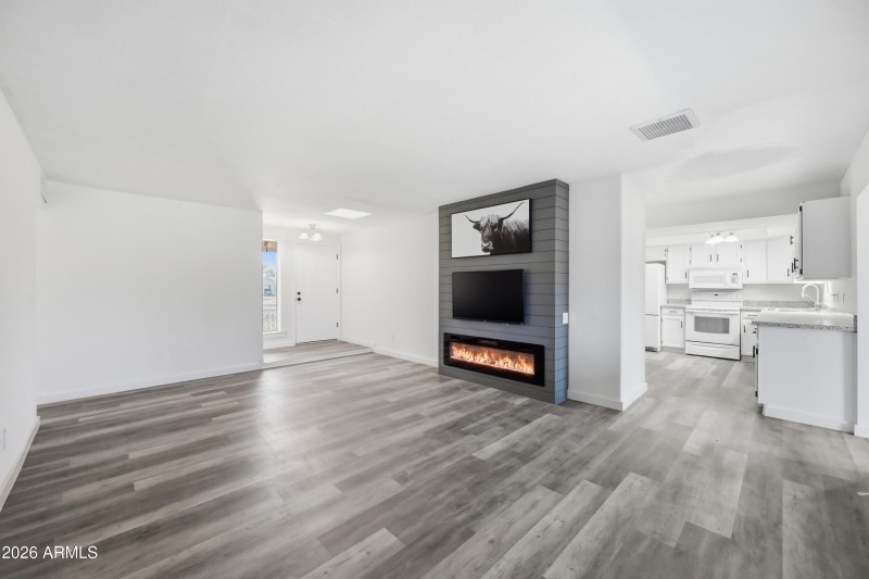 7_007_dsc_9792_with_fire