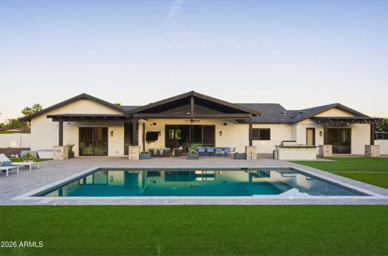 42_5302 n 68th pl-42