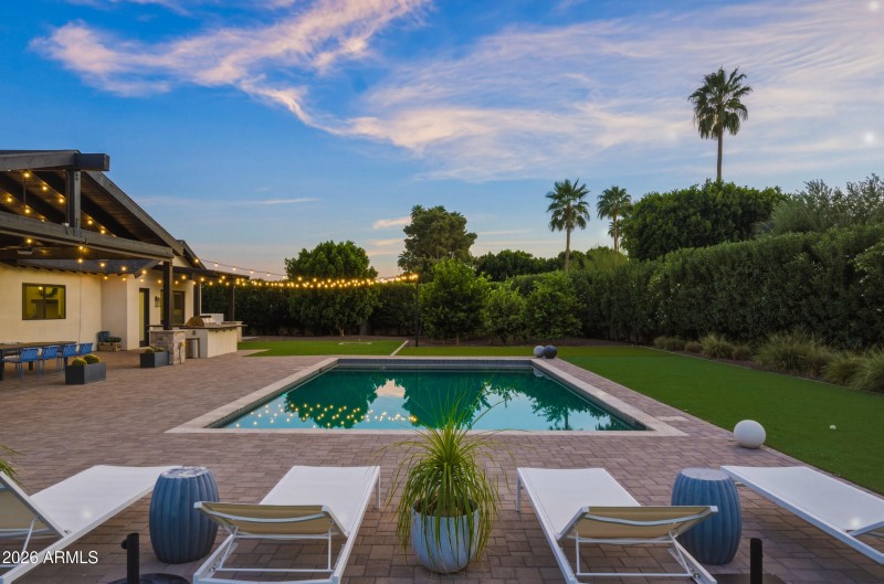 53_5302 n 68th pl-53