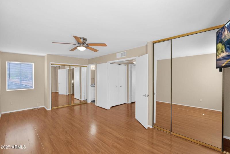 y11-web-or-mls-P1326895