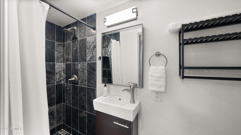 Downstairs Full Bathroom2