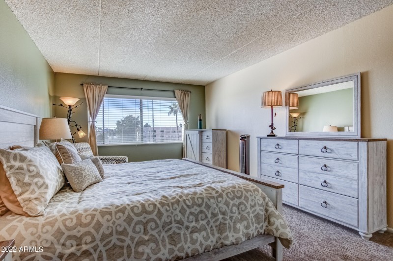 7940 E Cambelback Rd #512-22