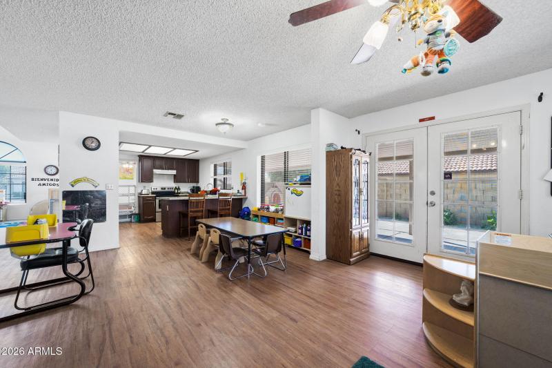 007__5424 E Emerald Ave