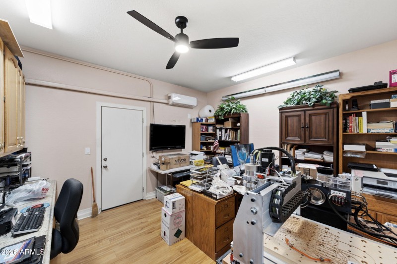 020__2482 W Arroyo Way