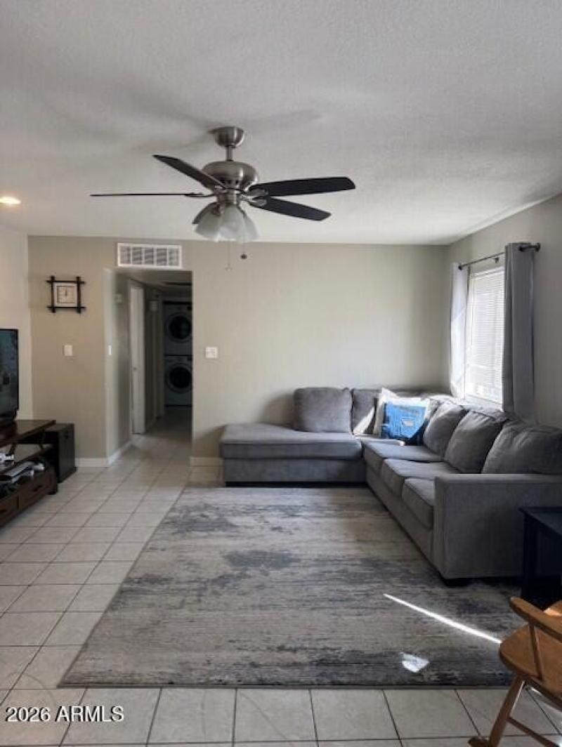 e22f4a58-33f9-47cd-bd37-d3c73d759a51 (1)