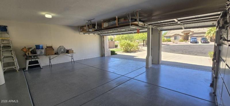 photo_4938611284413361772_y