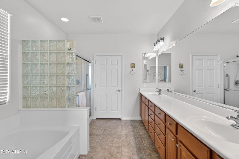 27-web-or-mls-035N Gecko Trail