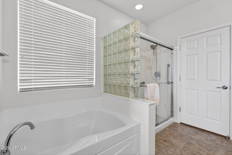 31-web-or-mls-037N Gecko Trail