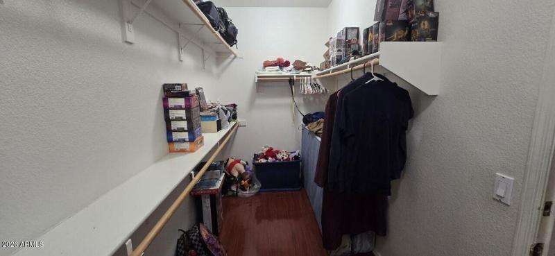 photo_4938611284413361800_y