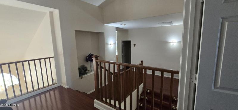 photo_4938611284413361812_y