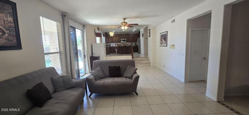 photo_4938611284413361822_y