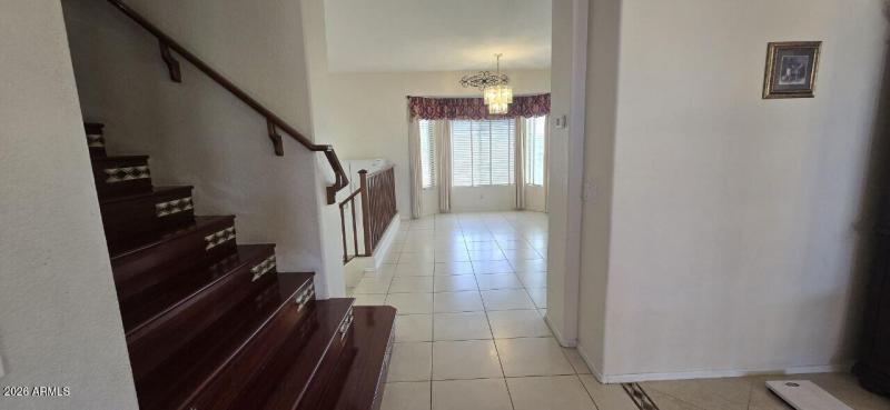 photo_4938611284413361849_y