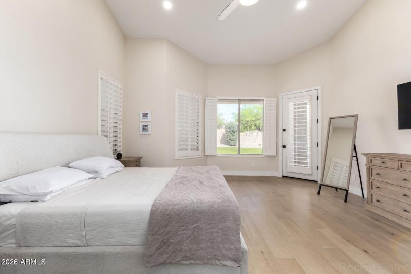 Primary suite retreat