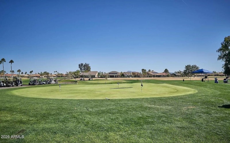 Oakwood Country Club putting green