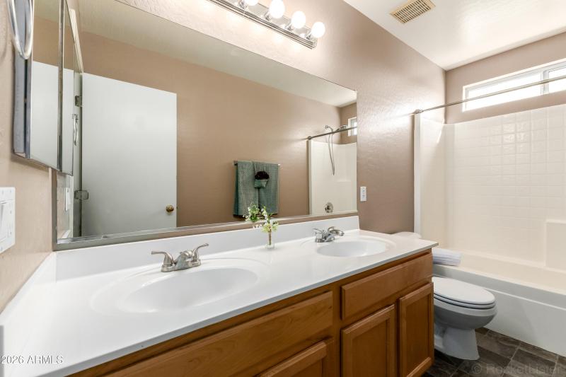 waznis mohave primary bath