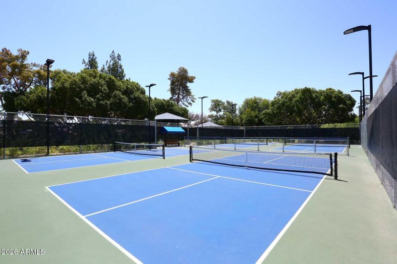 The Lakes-Pickleball Court