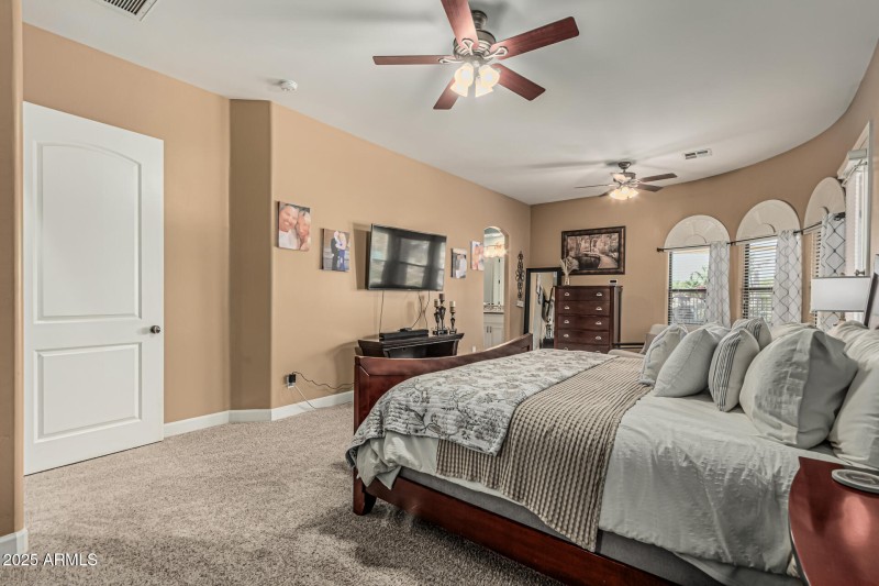 Oversize Master Bedroom