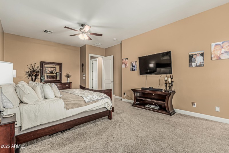 Oversize Master Bedroom