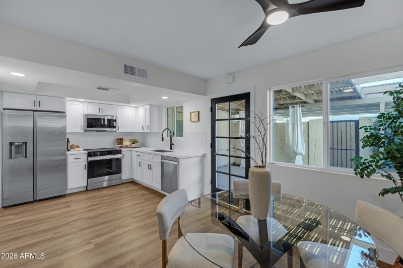 610 E Montebello Ave #41-9