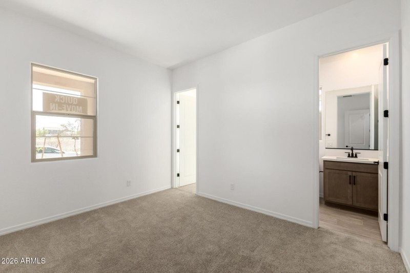 PHX_EmpirePOinte_Lot 7048_Hunter_22694_B