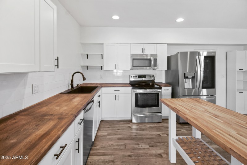 1729 W FAIRMOUNT Avenue