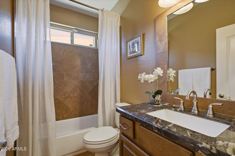 Full guest bathroom