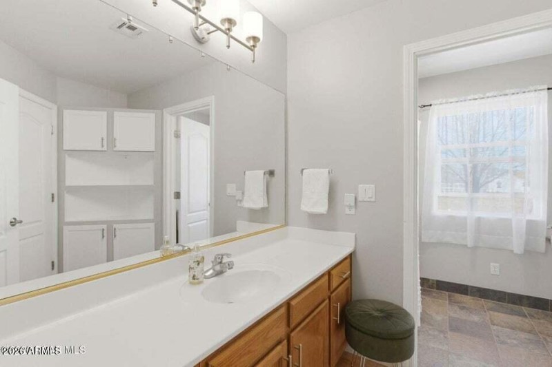Full Guest Bathroom