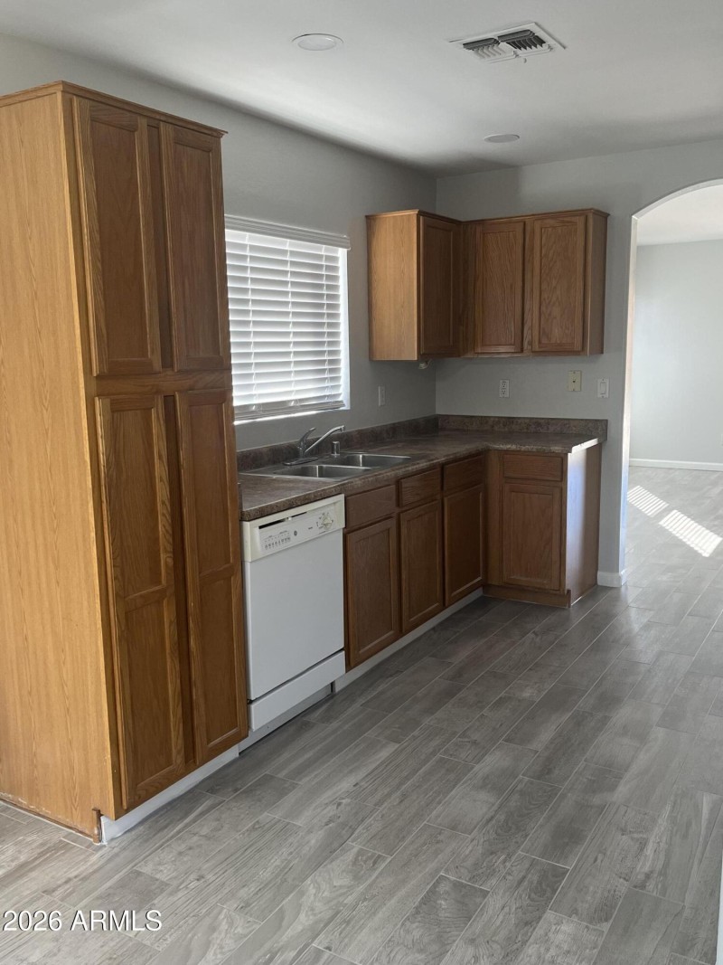 sharon drive kitchen 1