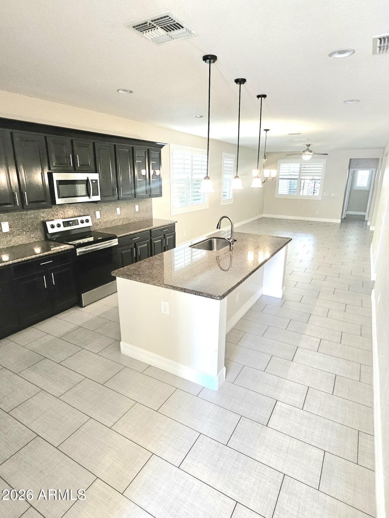 2088BCF2-DD39-48BE-9915-7A0BE5CA0896