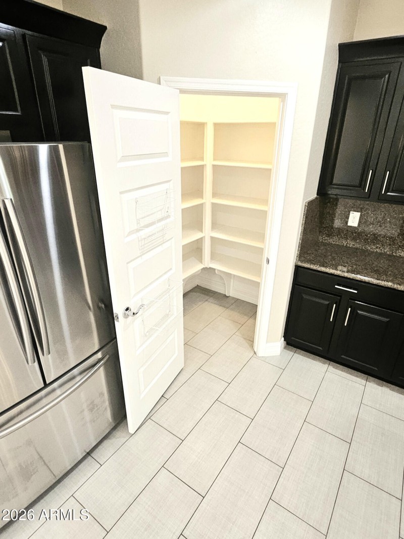 9E5505CA-084A-4B06-88BD-09C706159616