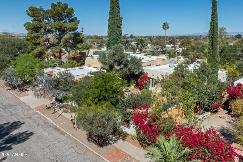 Right Front Corner Overhead