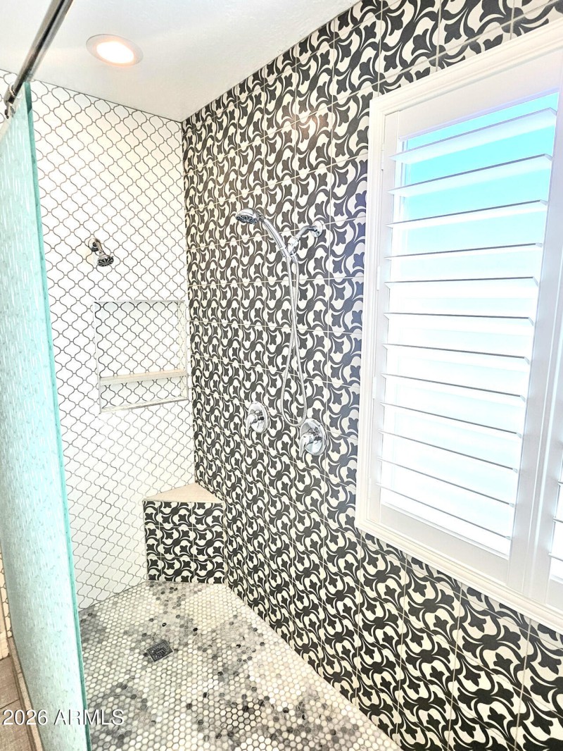 930298C2-7D99-49A8-BC22-3CEA04872DDB