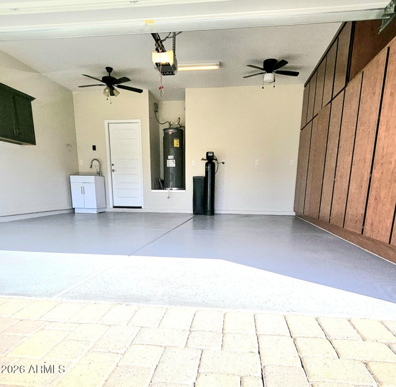 C8F95484-D0D1-45FA-AF4B-F4F821645E34