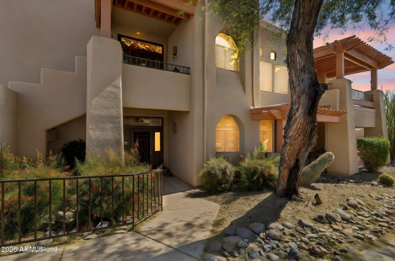 2-web-or-mls-13013-n-panorama-dr-unit-12