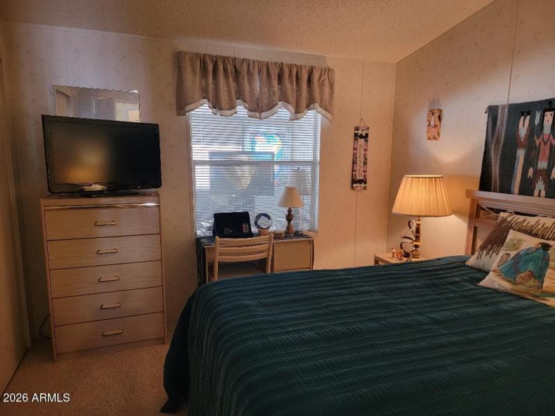 3704 guest bedroom area