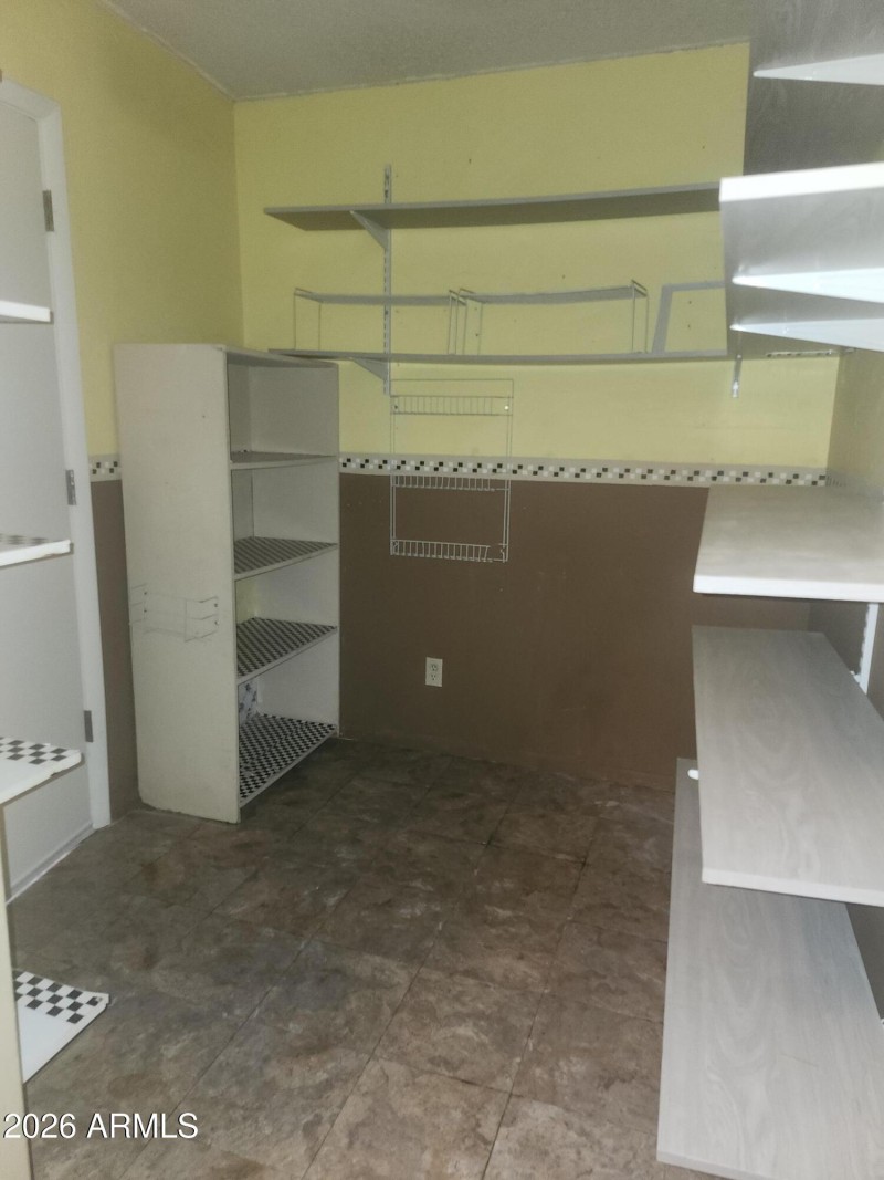 Walk-in Pantry