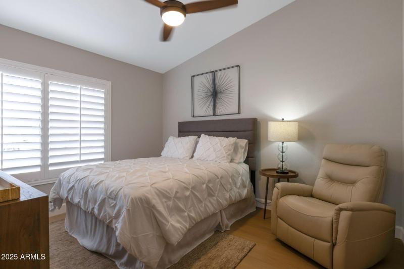 19-web-or-mls-Qp-4086