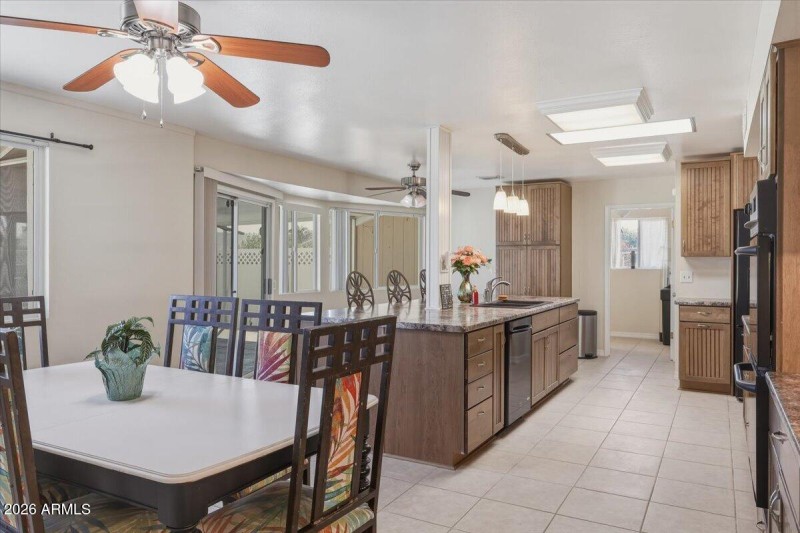 07-Dining Room to Kitchen