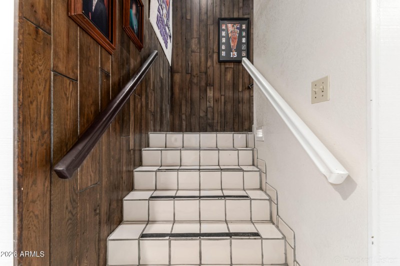 23828021-EF62-4459-B476-131764831998