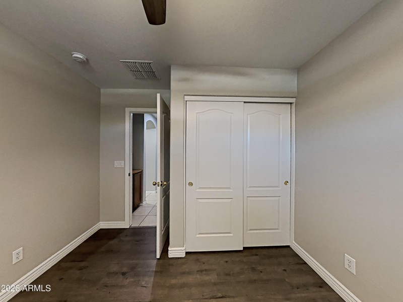 1005422.7911 S 48th Lane_11