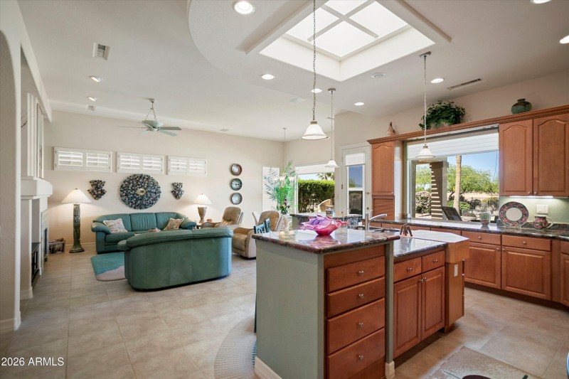 12-15926 W Superstition Way