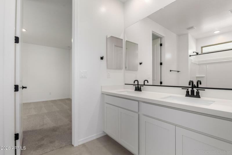 PHX_TylerRanch_Lot2041_Cobalt_24221_Bath