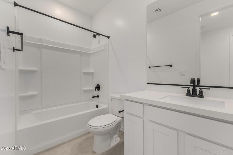 PHX_TylerRanch_Lot2041_Cobalt_24221_Bath