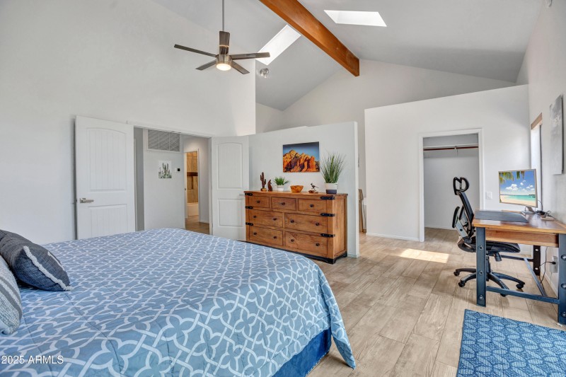 Natural Light Filled Primary EnSuite