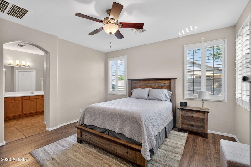 24-web-or-mls-028E Vermont