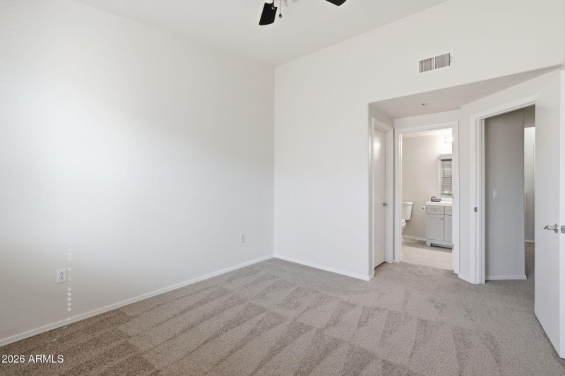 Primary Bed w/walk-in