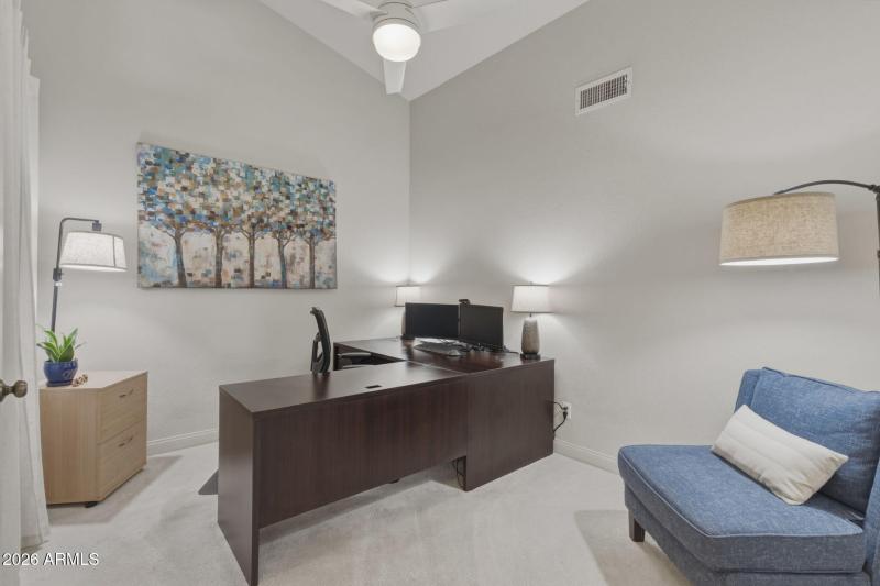 office or 4th bedroom