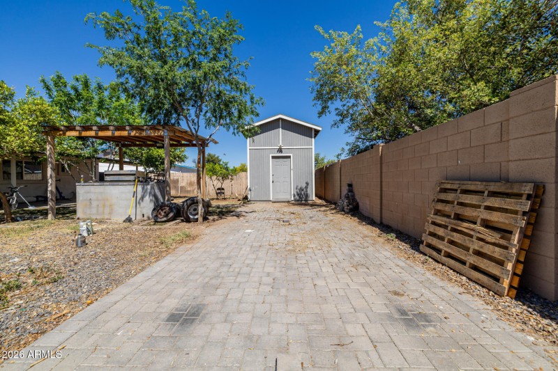 Storage Shed / Parking / Backyard